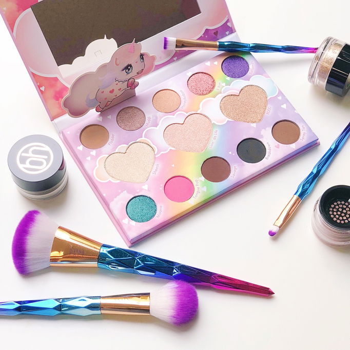 BH Cosmetics Marvycorn Shadow & Highlighter Palette