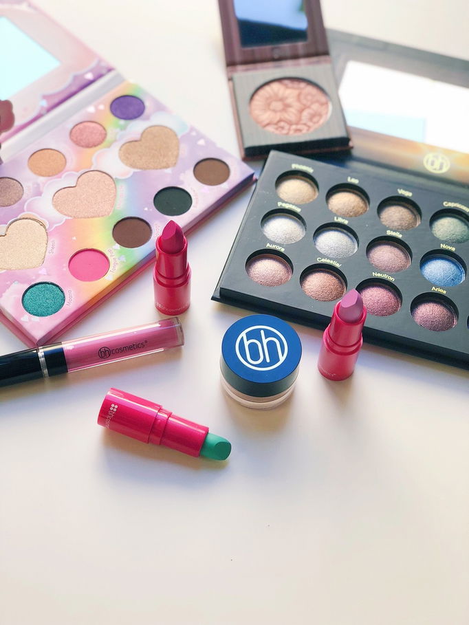 BH Cosmetics Marvycorn Shadow & Highlighter Palette
