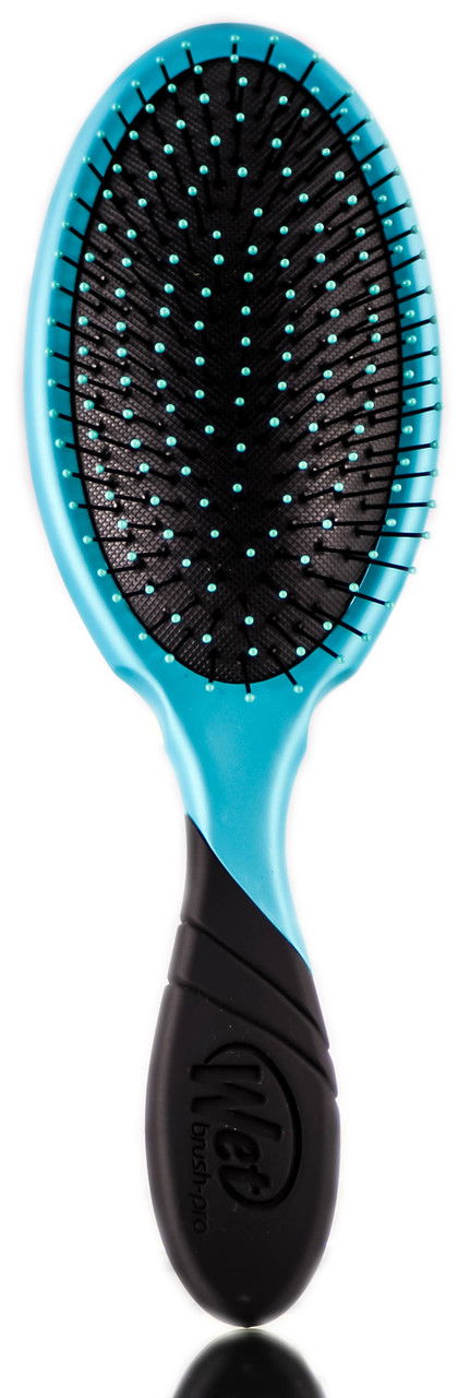 The Wet Brush Pro Detangler