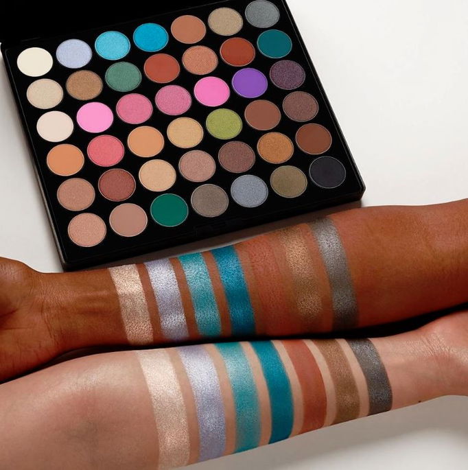 BH Cosmetics Studio Pro Ultimate Artistry 42 Color Shadow Palette