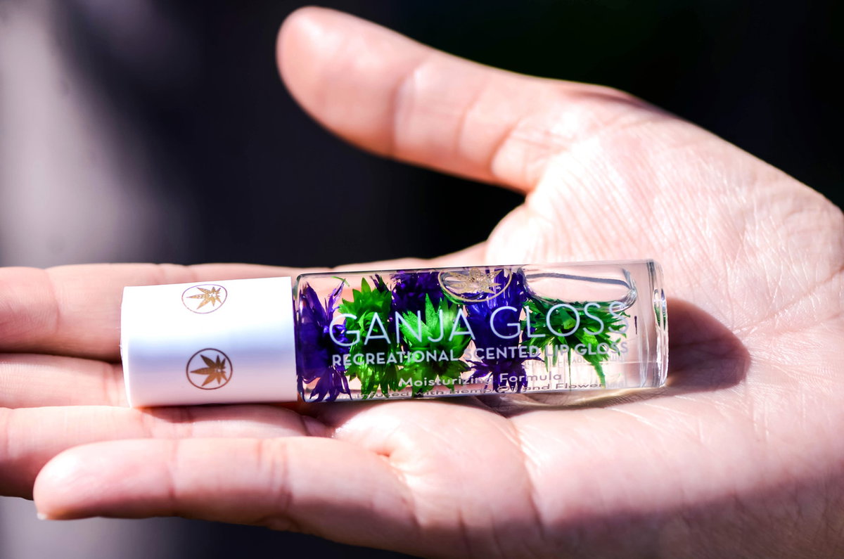 Ganja Gloss Roll-On Scented Lip Gloss-image6