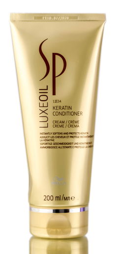 Wella LuxeOil Keratin Creme Conditioner