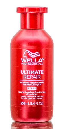 Wella Professionals Ultimate Repair Shampoo-image1