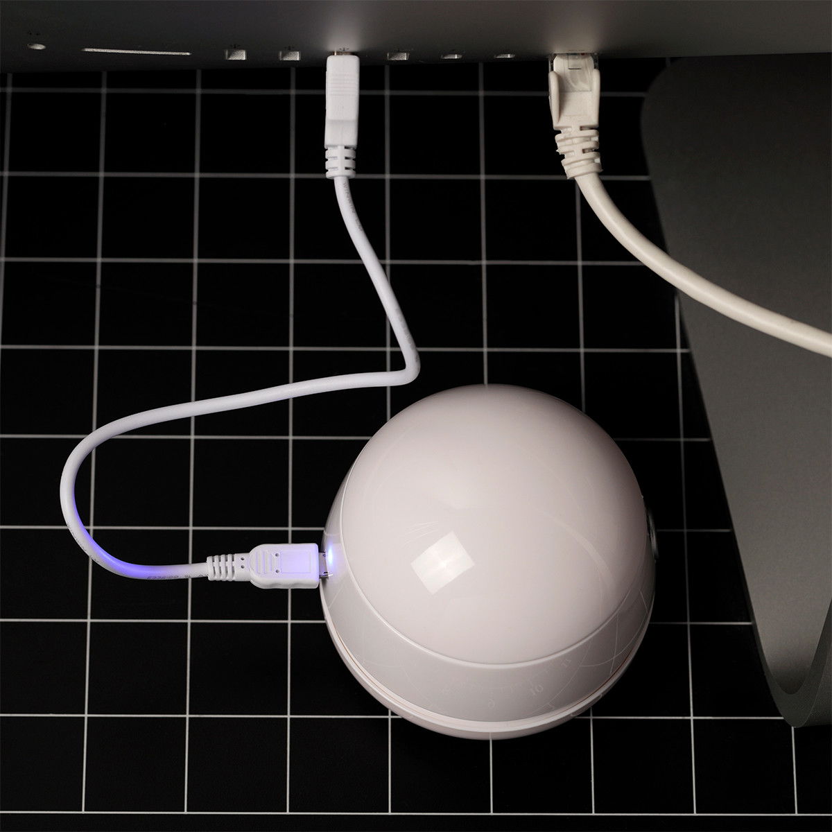 Acurit Rechargeable Mini White Vacuum