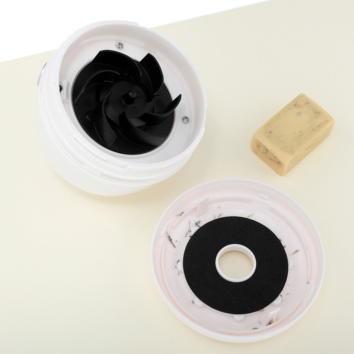 Acurit Rechargeable Mini White Vacuum