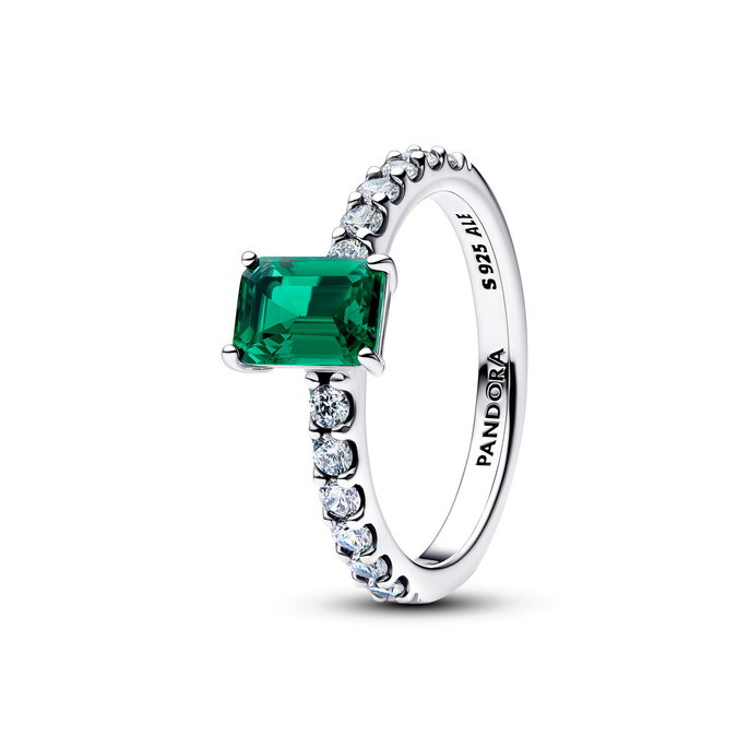 Rectangular Sparkling Green Halo Ring Rectangular Sparkling Green Halo Ring