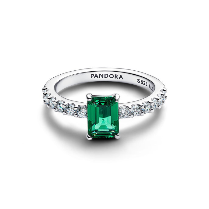 Rectangular Sparkling Green Halo Ring Rectangular Sparkling Green Halo Ring