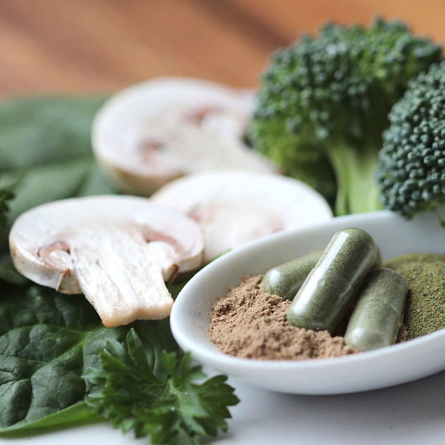We make it easy to add in organic broccoli, gluten-free barley grass and spinach in convenient capsules. And we deliver 5 billion probiotics per serving. We make it easy to add in organic broccoli, gluten-free barley grass and spinach in convenient capsules. And we deliver 5 billion probiotics per serving.